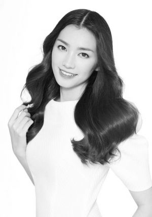 <p><strong><span style="color: #ff6600;">Truc Diem</span> – Actress</strong></p>